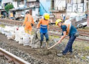 Antisipasi Cuaca Ekstrem dengan Curah Hujan Tinggi, KAI Daop 1 Jakarta Siagakan Tim Tanggap Darurat dan Lakukan Normalisasi Jalur
