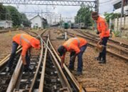 Merawat Jalur, Investasi Keselamatan: KAI Daop 1 Jakarta Ganti 33,9 Kilometer Rel dan 30 Wesel Sepanjang 2025